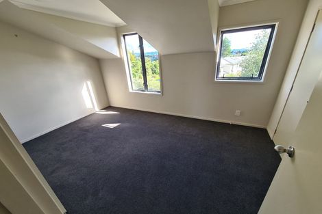 Photo of property in 38 Verdale Circle, Glen Eden, Auckland, 0602