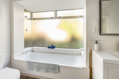 Photo of property in 6 Magenta Place, Dinsdale, Hamilton, 3204