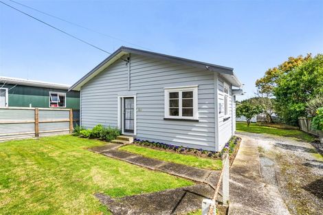 Photo of property in 74 George Street, Hikurangi, 0114