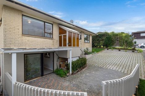 Photo of property in 1/94 Glamorgan Drive, Torbay, Auckland, 0630