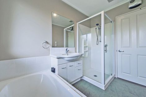 Photo of property in 5 Pollock Place, Rolleston, 7614