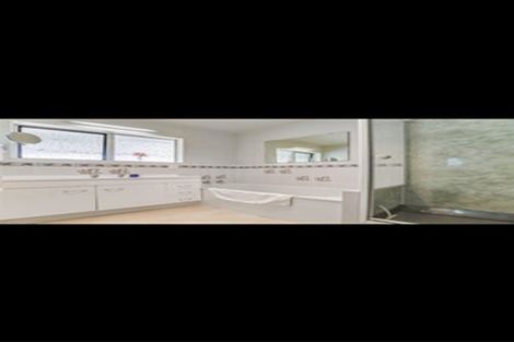 Photo of property in 30 Saddleback Rise, Murrays Bay, Auckland, 0630