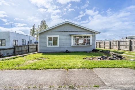Photo of property in 98 Hokonui Drive, Gore, 9710