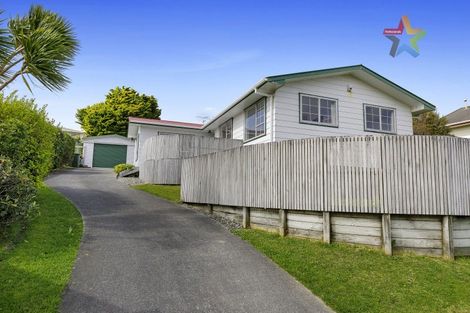 Photo of property in 15 Mossburn Grove, Kelson, Lower Hutt, 5010