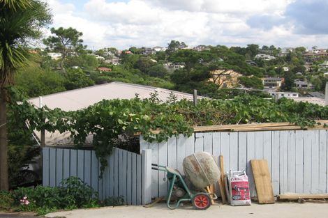 Photo of property in 1/139 Browns Bay Road, Browns Bay, Auckland, 0630