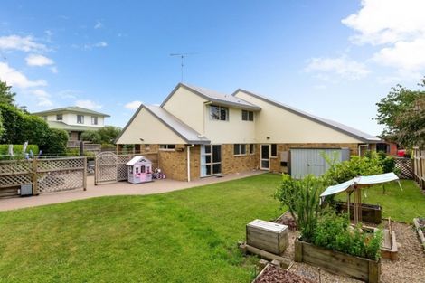 Photo of property in 29 Greenfield Drive, Western Heights, Hamilton, 3200