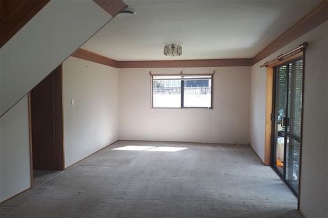 Photo of property in 2/290 Wairau Road, Glenfield, Auckland, 0629