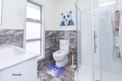 Photo of property in 25b Mount Marua Way, Timberlea, Upper Hutt, 5018