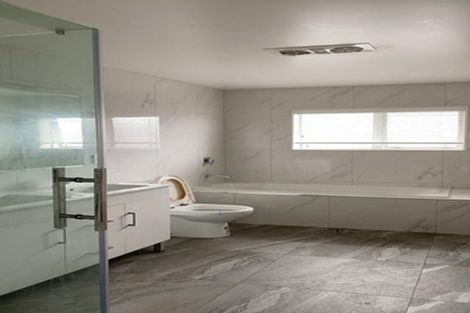 Photo of property in 37 Drumbuoy Drive, Flat Bush, Auckland, 2019