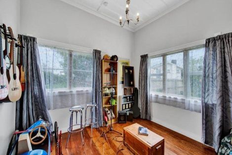 Photo of property in 137 Fairfield Road, Hawera, 4610