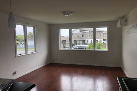 Photo of property in 26 Nile Road, Kelston, Auckland, 0602