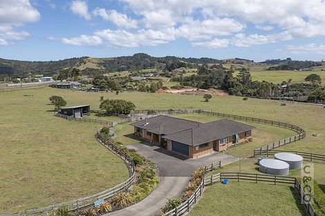 Photo of property in 118 Cottle Road, Taupaki, Henderson, 0782