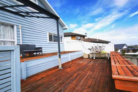 Photo of property in 64 Bleakhouse Road, Bucklands Beach, Auckland, 2014