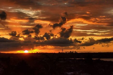 Photo of property in 64 Bleakhouse Road, Bucklands Beach, Auckland, 2014