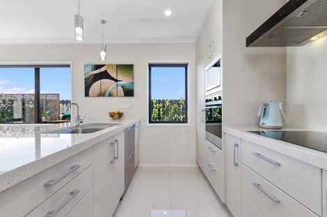 Photo of property in 24 Marion Crescent, Papamoa Beach, Papamoa, 3118