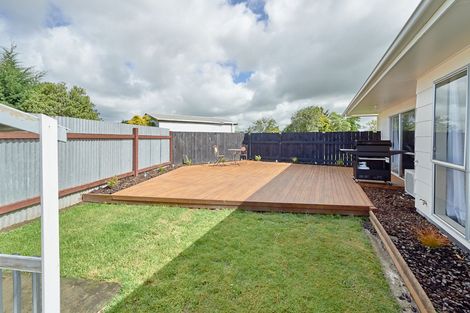 Photo of property in 36 Acacia Street, Kelvin Grove, Palmerston North, 4414