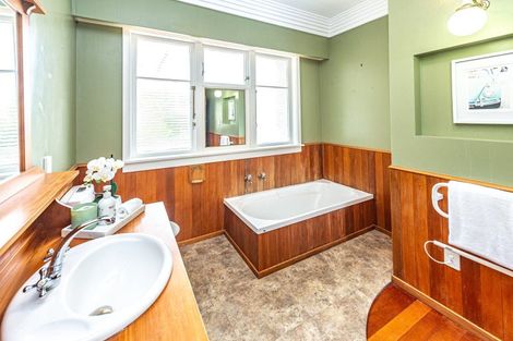 Photo of property in 4 Hillside Terrace, Saint Johns Hill, Whanganui, 4500
