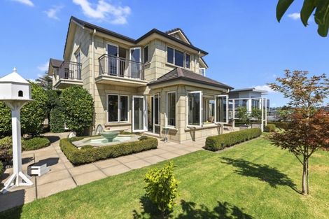 Photo of property in 1 Edgecumbe Road, Tauranga, 3110