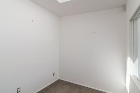 Photo of property in 74 Saddleback Grove, Karori, Wellington, 6012