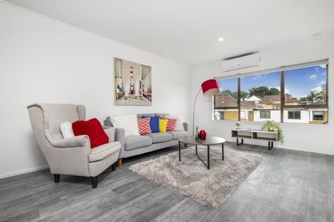 Photo of property in 2/1 Roys Road, Weymouth, Auckland, 2103