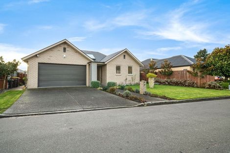 Photo of property in 15 Len Hale Place, Parklands, Christchurch, 8083