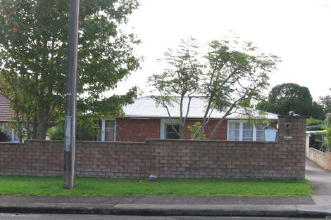 Photo of property in 15 Amberley Avenue, Te Atatu South, Auckland, 0610