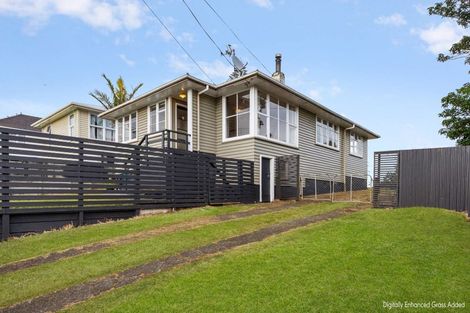 Photo of property in 29 Endeavour Street, Marfell, New Plymouth, 4310