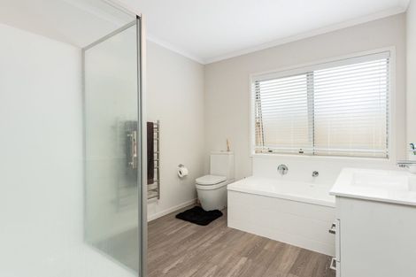 Photo of property in 6 Teachers Court, Papamoa Beach, Papamoa, 3118