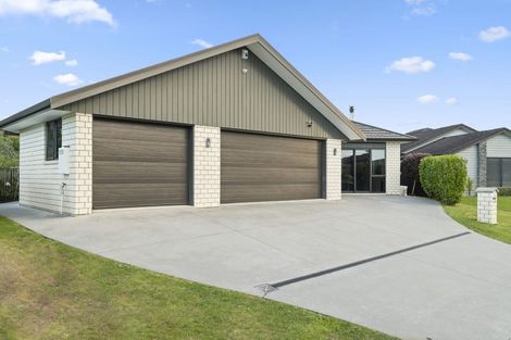 Photo of property in 14 Hamon Place, Pukehangi, Rotorua, 3015