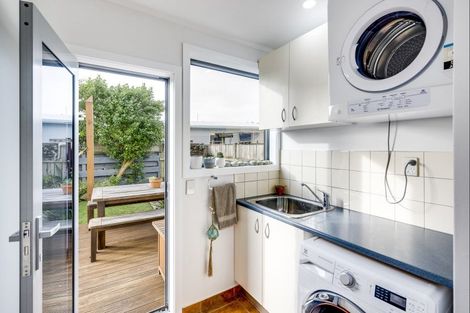 Photo of property in 6 Anthony Place, Bay View, Napier, 4104