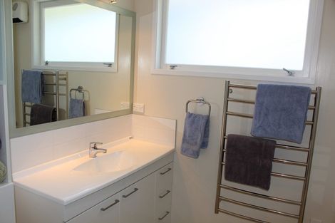 Photo of property in 23 Eastcliffe Road, Castor Bay, Auckland, 0620