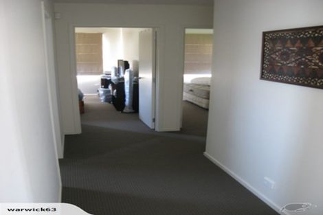 Photo of property in 58 Ngahue Drive, Stonefields, Auckland, 1072