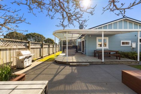 Photo of property in 8 Oriental Street, Welbourn, New Plymouth, 4312