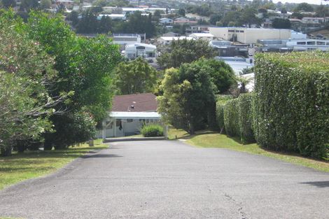 Photo of property in 11243/231 Wairau Road, Totara Vale, Auckland, 0627