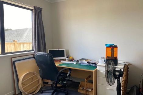 Photo of property in 12 Mamuku Drive, Massey, Auckland, 0614