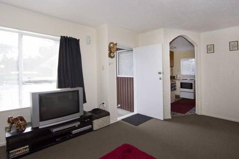 Photo of property in 2/66 Hine Road, Wainuiomata, Lower Hutt, 5014