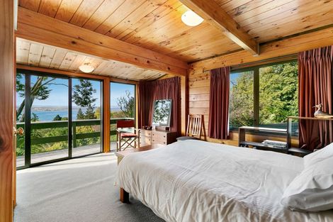 Photo of property in 23 Ewing Grove, Acacia Bay, Taupo, 3330