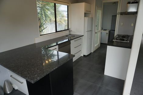 Photo of property in 2/170 Old Wairoa Road, Papakura, 2110