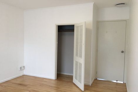 Photo of property in 22 Lynden Avenue, Hillcrest, Auckland, 0627