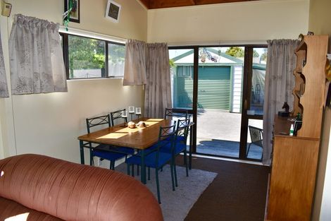 Photo of property in 28 Sarah Street, Waikawa Beach, Levin, 5573