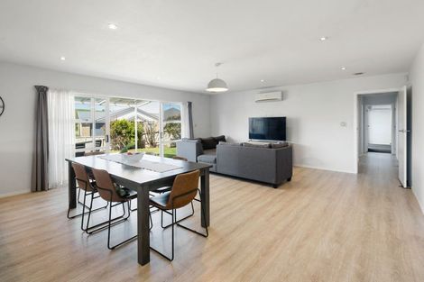 Photo of property in 10 Derbyshire Place, Dinsdale, Hamilton, 3204