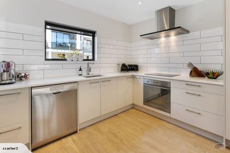 Photo of property in 47 Carder Court, Hobsonville, Auckland, 0618