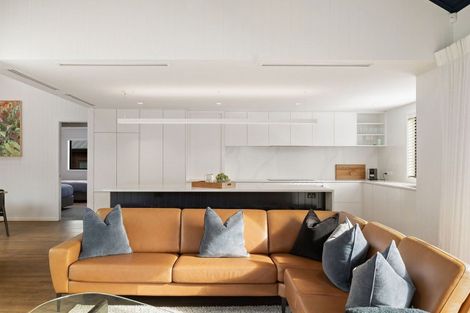 Photo of property in 2 Appin Court, Jacks Point, Queenstown, 9371