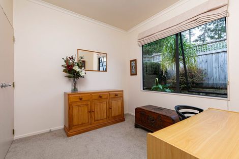 Photo of property in 9 Maryann Place, Greenhithe, Auckland, 0632