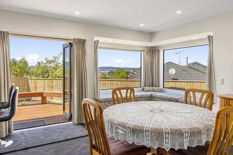 Photo of property in 25 Kinder Street, Acacia Bay, Taupo, 3330