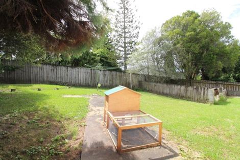 Photo of property in 17 Temuri Place, Glendene, Auckland, 0602