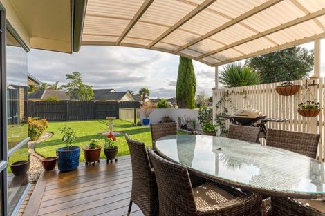 Photo of property in 2 Carlsberg Place, Papamoa Beach, Papamoa, 3118