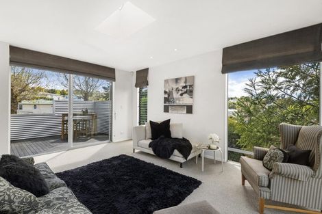 Photo of property in 2/20 Sycamore Drive, Sunnynook, Auckland, 0620