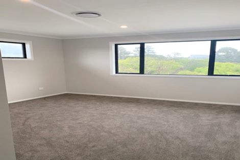 Photo of property in 4 Pateke Drive, Kenepuru, Porirua, 5022