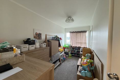 Photo of property in 2/11 Simon Ellice Drive, Bayview, Auckland, 0629